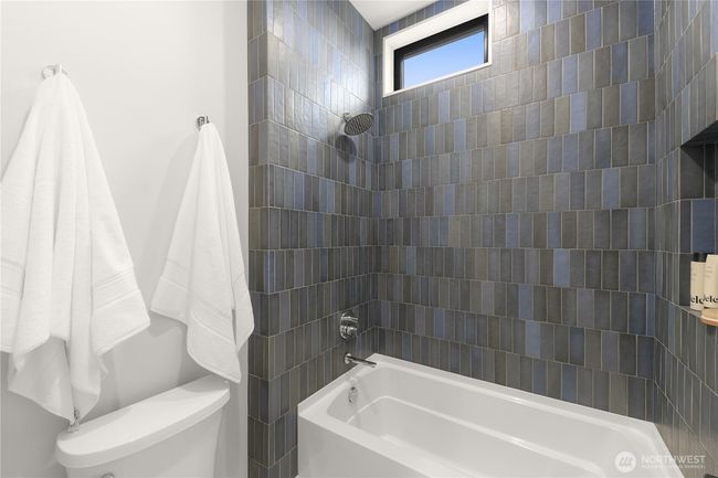 7116 Ne 119 Th Ln, House other with 4 bedrooms, 4 bathrooms and 2 parking in Kirkland WA | Image 29