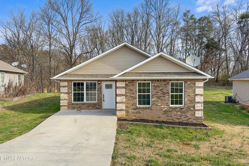 1818 Watauga St, Sevierville, TN, 37876-0679 | Card Image