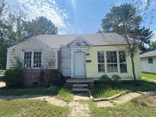 801 Hoover St, Seminole, OK, 74868-2925 | Card Image