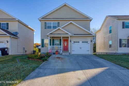 212 Heritage Crossing Dr, Maryville, TN, 37804-4711 | Card Image