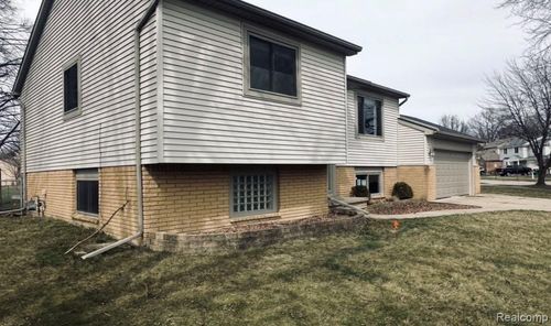 24500 Cornell Ave, Brownstown Twp, MI, 48183-3085 | Card Image