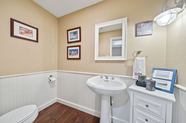 1/2 guest bath upper level | Image 25