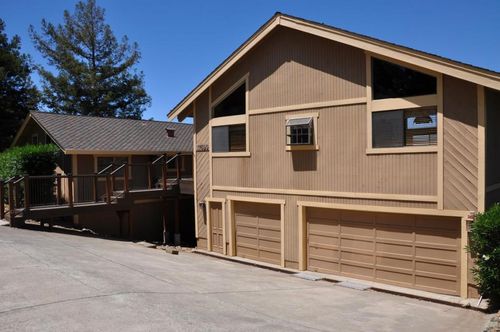 17590 Holiday Dr, Morgan Hill, CA, 95037-6303 | Card Image