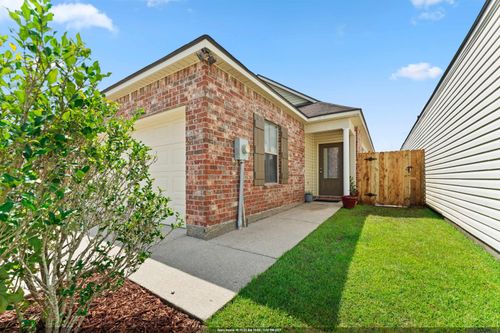 15012 Rimrock Ct, Baton Rouge, LA, 70819-3351 | Card Image