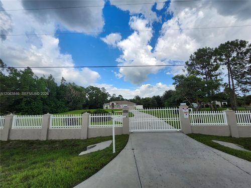 2730 Ne 2nd St, Naples, FL, 34120 | Card Image