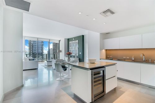 2505-88 Sw 7th St, Miami, FL, 33130-3768 | Card Image