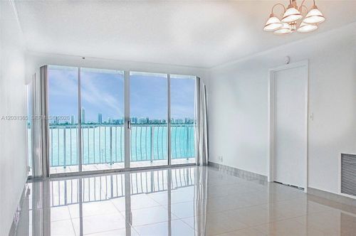 919-7601 E Treasure Dr, North Bay Village, FL, 33141 | Card Image