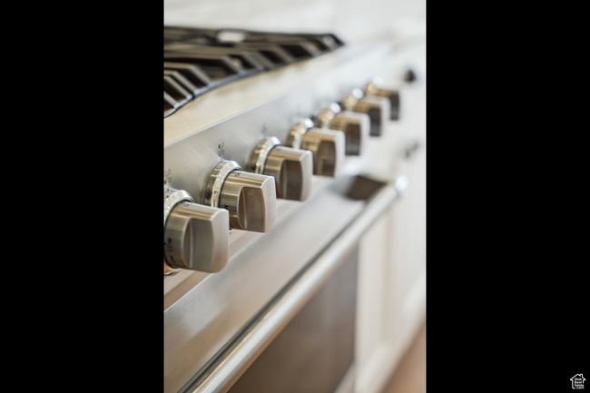 View of details | Image 9