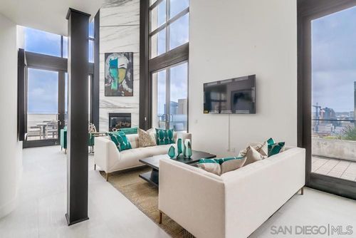 2201-645 Front St, San Diego, CA, 92101-1909 | Card Image