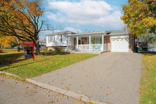 2 Geneva Cres, Brampton, ON, L6S1K8 | Card Image