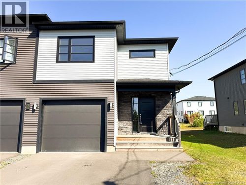 67 Francfort Cres, Moncton, NB, E1G5W7 | Card Image