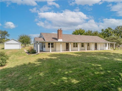 27280 Highway W, Smithton, MO, 65350-3300 | Card Image