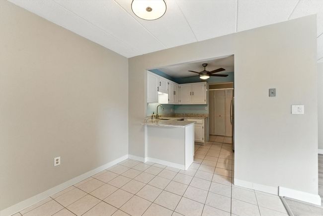 APT-5 - 1 Ledgewood Way, Condo with 2 bedrooms, 2 bathrooms and 1 parking in Peabody MA | Image 16