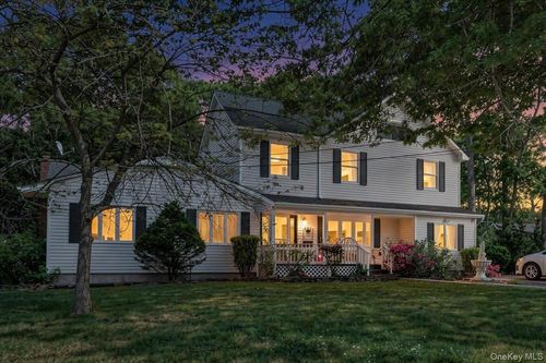 391 Orchid Drive, Brookhaven, NY, 11951 | Card Image