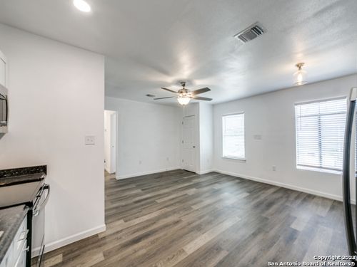 307 Tanglewood, San Antonio, TX, 78216-6820 | Card Image