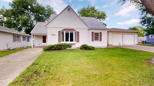 1314 Dunham St, Albert Lea, MN, 56007-1650 | Card Image