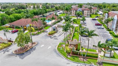 203 - 18850 Nw 57th Ave, Condo with 2 bedrooms, 2 bathrooms and null parking in Hialeah FL | Image 1