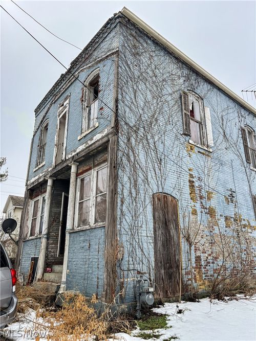 313 E Main St, Beach City, OH, 44608 | Card Image