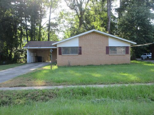 816 S Spruce St, Vivian, LA, 71082-3228 | Card Image