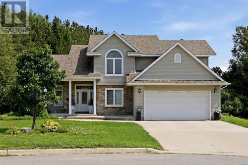 6 Millstream Dr, Sault Ste. Marie, ON, P6B6L7 | Card Image