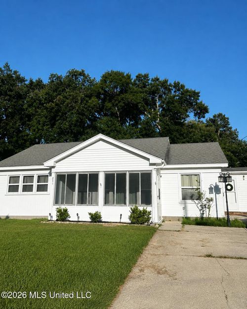 251 Beeman Dr, Biloxi, MS, 39531-4314 | Card Image