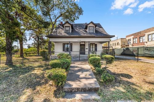 2709 Azle Ave, Fort Worth, TX, 76106-5104 | Card Image