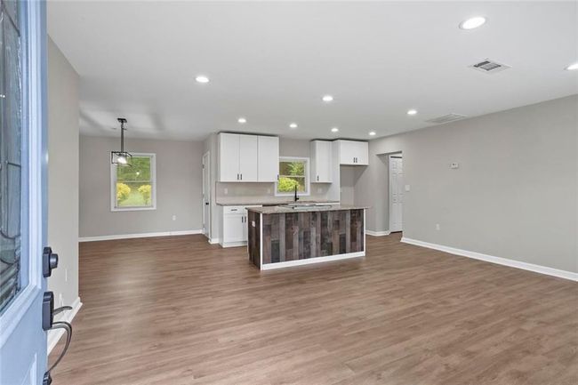 2478 Graywall St, House other with 4 bedrooms, 2 bathrooms and 4 parking in East Point GA | Image 5
