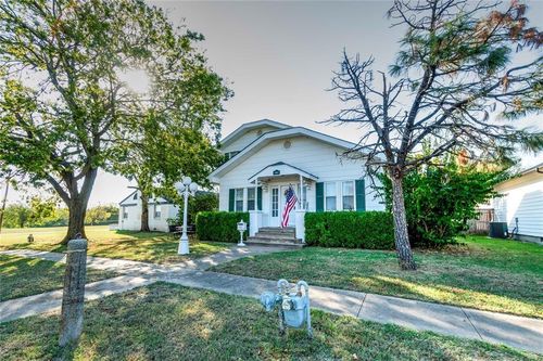 108 W 5th St, Stroud, OK, 74079-3417 | Card Image