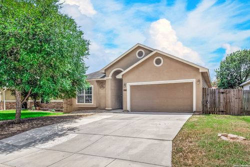 14411 Corral Ct, Elmendorf, TX, 78112-9800 | Card Image