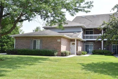 B - 599 Westfield Way, Condo with 3 bedrooms, 2 bathrooms and null parking in PEWAUKEE WI | Image 1