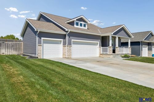 10316 White Pine Rd, Lincoln, NE, 68527-3732 | Card Image