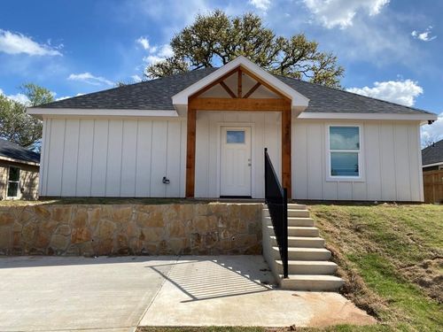 420 E Shepherd St, Denison, TX, 75021-4842 | Card Image
