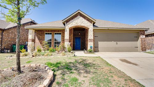 107 Arborside Dr, Waxahachie, TX, 75165-1361 | Card Image