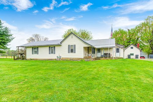 5320 S Lick Creek Rd, Morgantown, IN, 46160-9301 | Card Image
