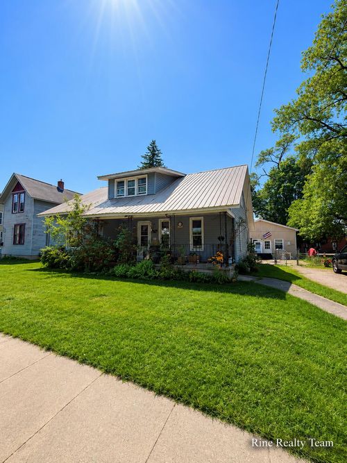 111 W Broadway Ave, Scottville, MI, 49454-1016 | Card Image