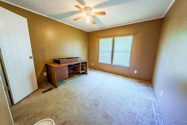 1041 Green Briar Cove Rd, House other with 4 bedrooms, 2 bathrooms and null parking in Union Grove AL | Image 29