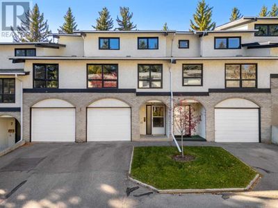 5400 Dalhousie Dr Nw, Townhouse with 4 bedrooms, 3 bathrooms and 4 parking in Calgary AB | Image 1