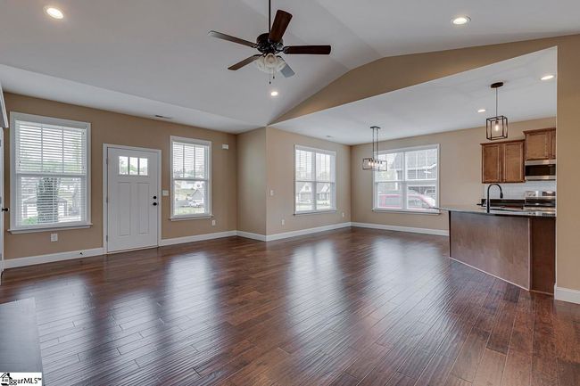 9 Judge Looper Ct, House other with 3 bedrooms, 3 bathrooms and 4 parking in Travelers Rest SC | Image 8
