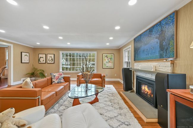 2214 Huntington Tpke, House other with 3 bedrooms, 2 bathrooms and null parking in Trumbull CT | Image 14