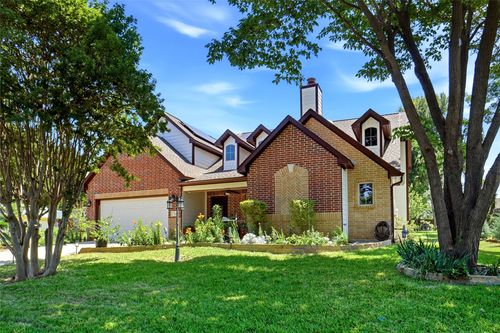 726 Forest St, Grapevine, TX, 76051-5001 | Card Image