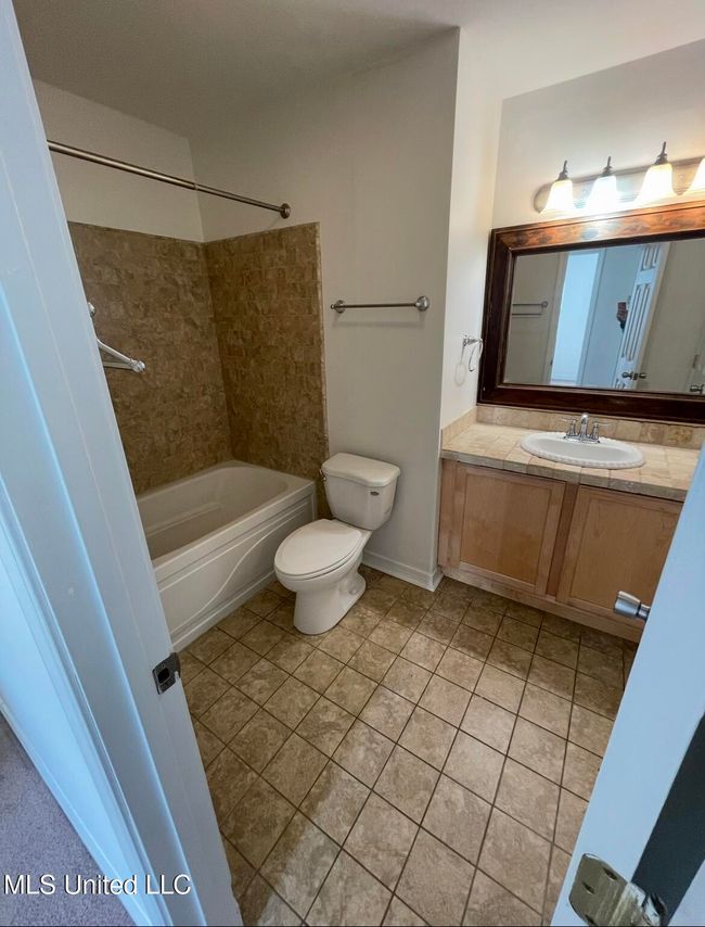 Full Bath | Image 6