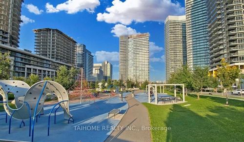 203-27 Mcmahon Dr, North York, ON, M2K0J2 | Card Image