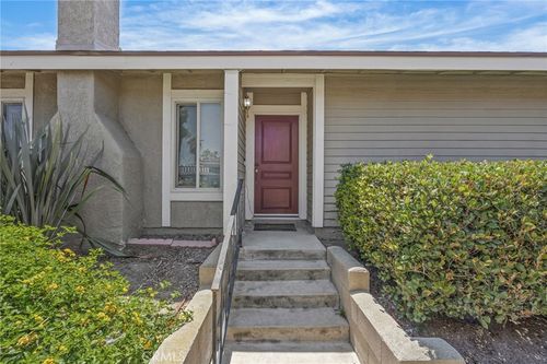 844 Tangerine St, Corona, CA, 92879-3055 | Card Image