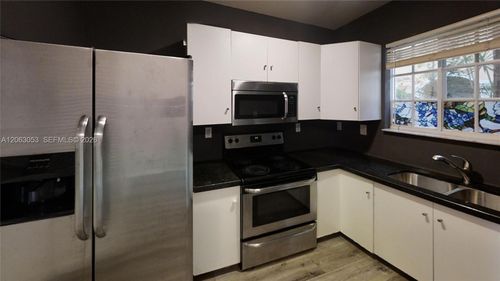 2-102-2084 Ne 167th St, North Miami Beach, FL, 33162-6227 | Card Image