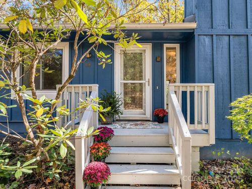 19 Muirfield Dr, Arden, NC, 28704-2953 | Card Image