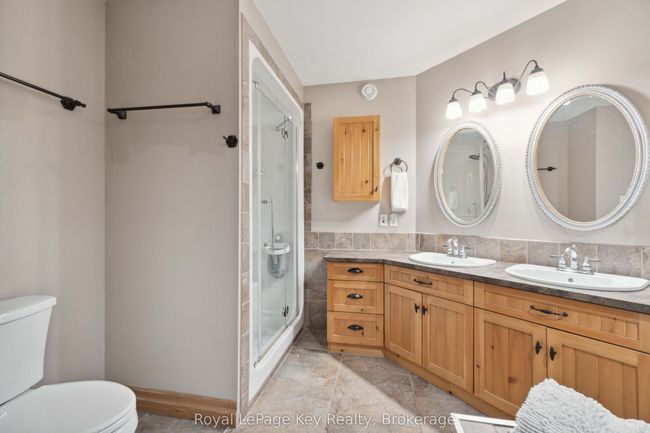 1949 Michigan Line, House other with 3 bedrooms, 3 bathrooms and 6 parking in Sarnia ON | Image 23
