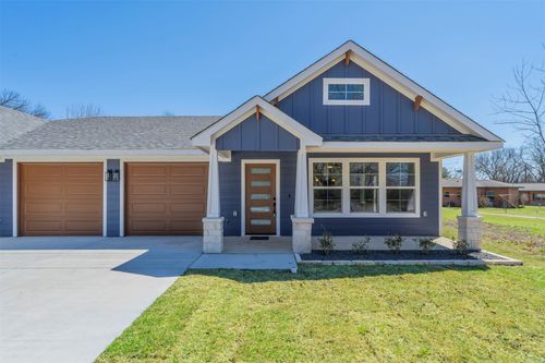 220 Patrick St, Waxahachie, TX, 75165-2918 | Card Image