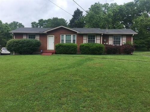 7029 Bonnavent Dr, Hermitage, TN, 37076-1015 | Card Image