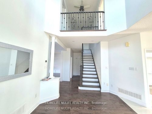 3866 Thomas St, Mississauga, ON, L5M7B1 | Card Image