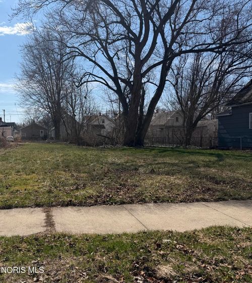 328 E Weber St, Toledo, OH, 43608-1924 | Card Image